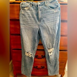 AE Stretch Ripped Curvy Mom jean